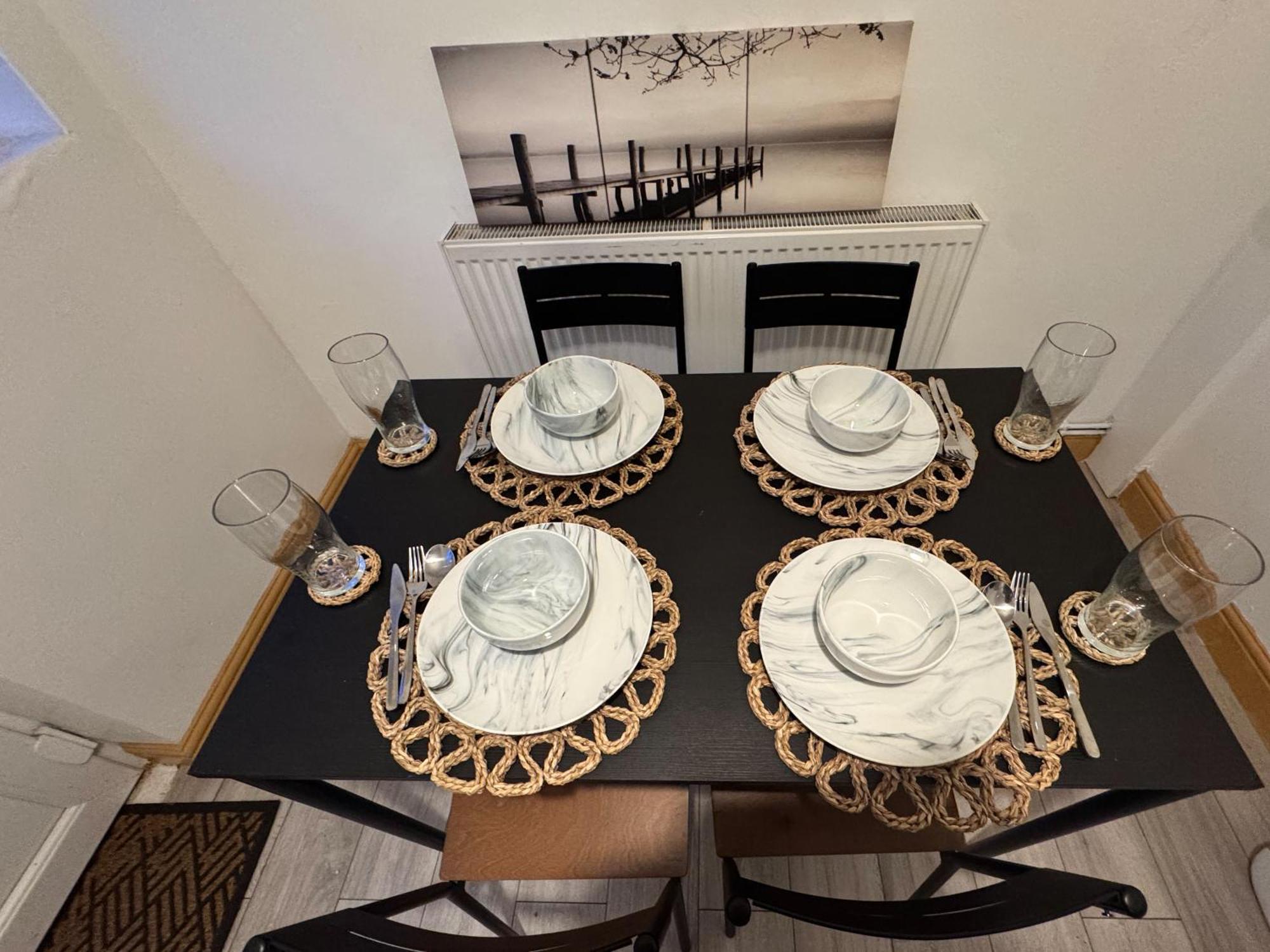 Contractor Haven- 3Bdr Crew House, Free Parking, Fast Wifi & Private Garden Διαμέρισμα Νότιγχαμ Εξωτερικό φωτογραφία